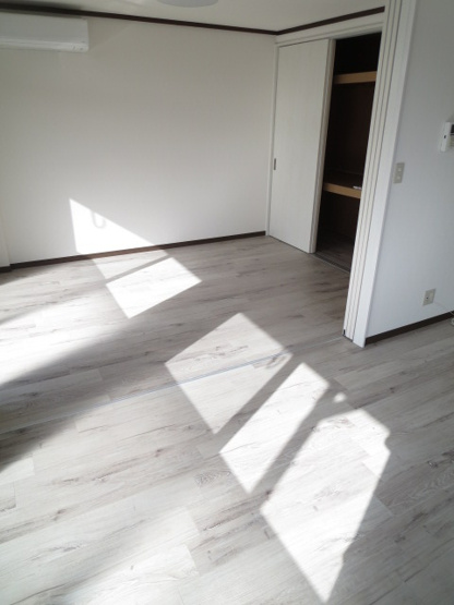 【洋室】 | 三島市三好町 売一棟マンション ES04919 | 三島市三好町　洋室一例