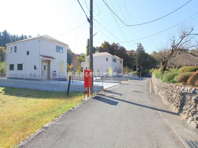 Livele Garden.S　あきる野舘谷第3　全3棟　1号棟の前面道路含む現地写真