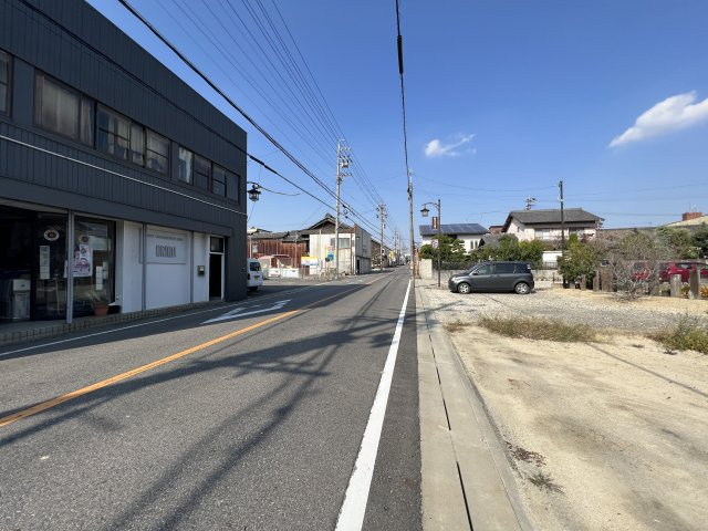 碧南市新川町五丁目の前面道路含む現地写真|碧南市新川町5丁目売土地前面道路写真です。西側公道約8.1ｍに接道