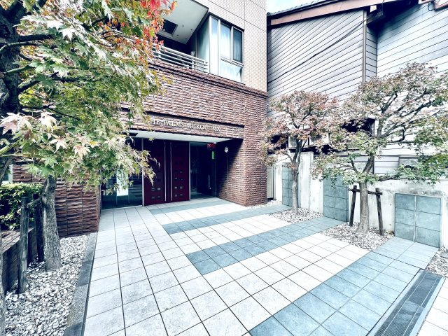 ザ・パームス向島のエントランス