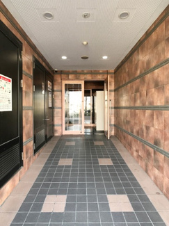 【エントランス】