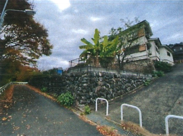 あきる野市横沢　売地の前面道路含む現地写真
