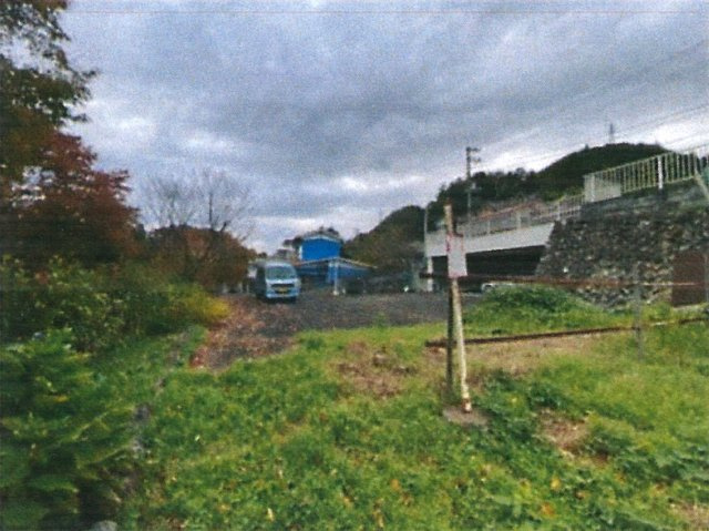 あきる野市横沢　売地の前面道路含む現地写真