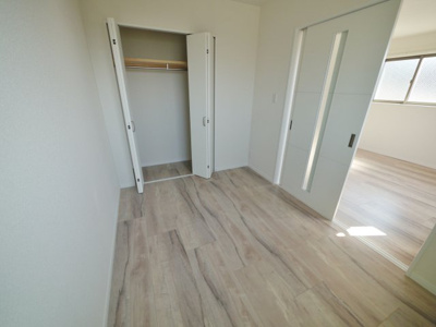 【収納】 | リテラ空港エスト | 別号室の写真になります。現況優先。