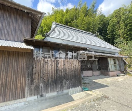 七山池原貸家の外観