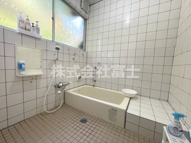 七山池原貸家の浴室