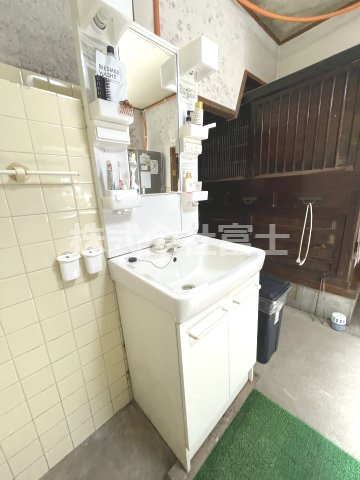 七山池原貸家の独立洗面台