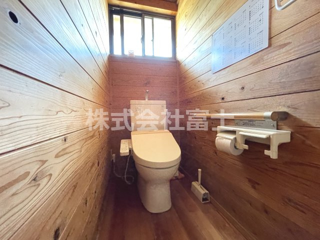 七山池原貸家のトイレ