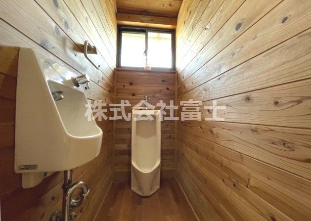 七山池原貸家のトイレ