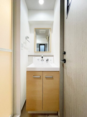 【洗面所】 | エステートモア高宮レーブ | 別号室の写真になります。現況優先。