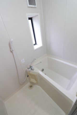 パーシモンⅠの浴室|※別号室の参考写真です