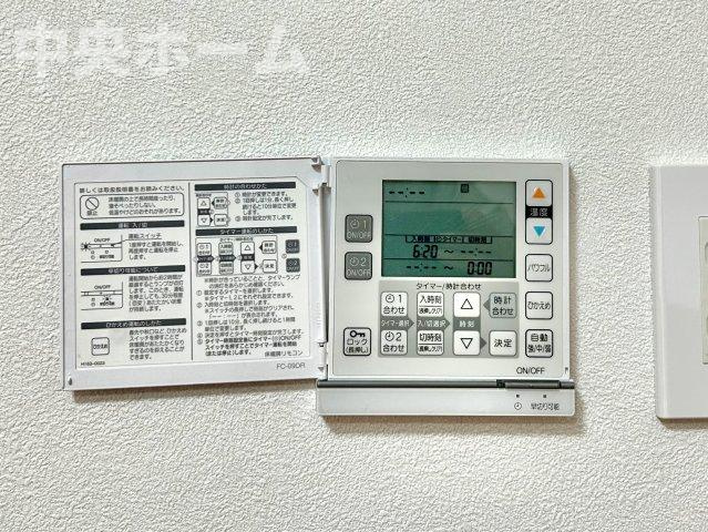 ノーブル猿江恩賜公園ウエストの冷暖房・空調設備|【床暖房】冬は足元から暖めてくれる床暖房はエアコンとは違って埃が舞いませんので健康にも良さそうですね。