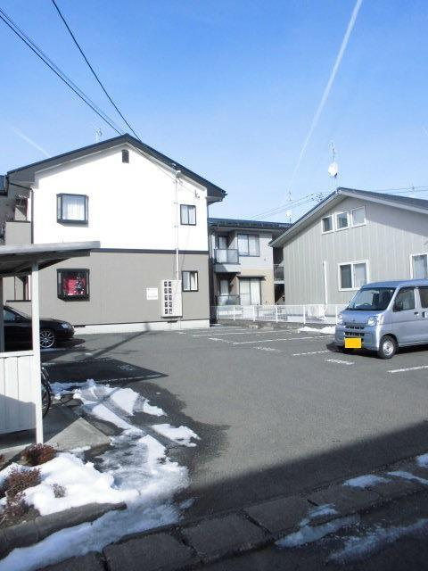 セジュールの駐車場