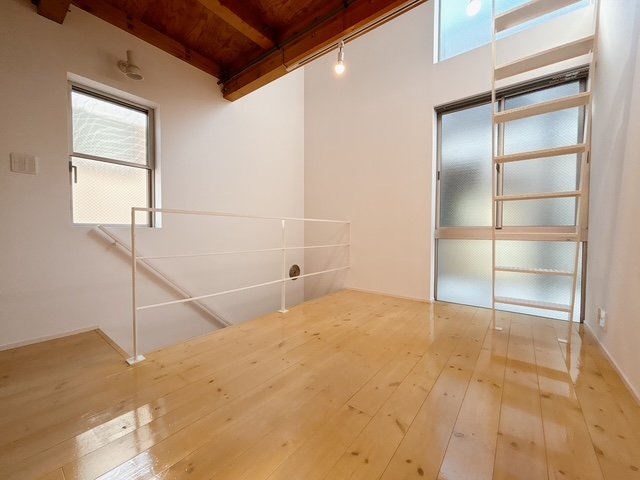 【居間・リビング】 | バイカーズアパートメント