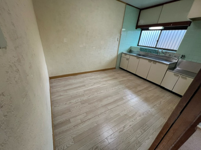 【居間・リビング】 | 五個荘日吉町貸家 | ゆったりとしたリビングです