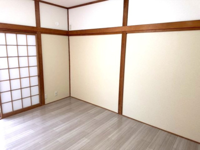【居間・リビング】 | 五個荘日吉町貸家 | ゆったりとしたリビングです