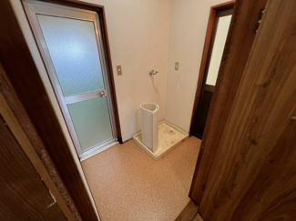 【洗面所】 | 五個荘日吉町貸家 | コンパクトで使いやすい洗面所