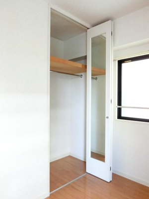 【収納】 | エンクレスト吉塚 | 別号室の写真になります。現況優先。