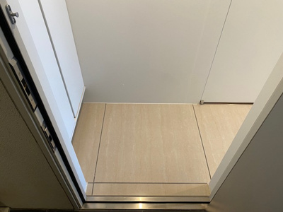 【玄関】 | LEGALAND三軒茶屋