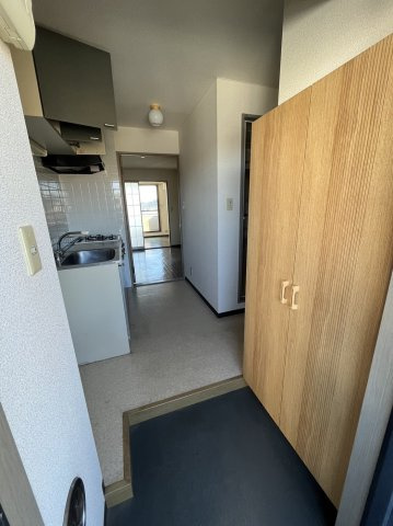 こざとパークビルの玄関