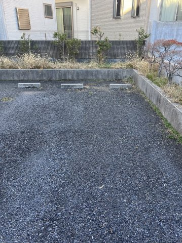 こざとパークビルのその他|敷地内駐車場月8，000円