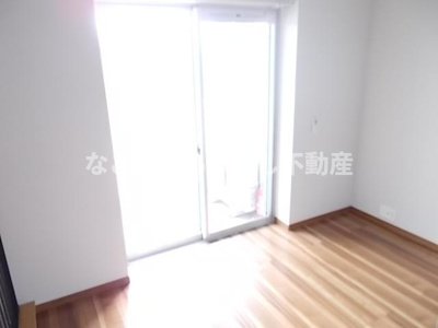 【寝室】 | ホワイトブロッサム