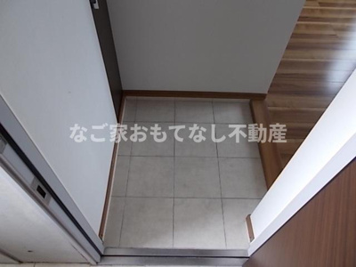 【玄関】 | ホワイトブロッサム