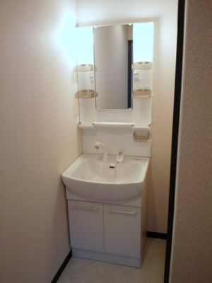 【洗面所】 | リテラ香椎Ⅲ | 別号室の写真になります。現況優先。