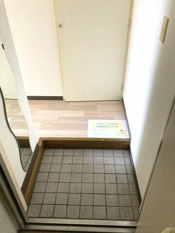 姿見付の玄関