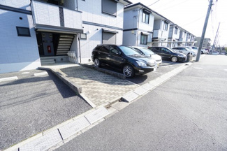 【駐車場】