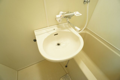 【洗面所】 | アーク箱崎 | 別号室の写真になります。現況優先。