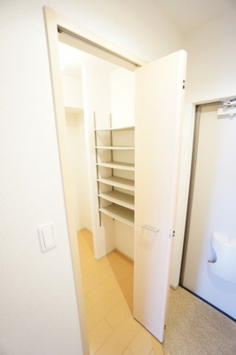 【収納】 | ウエストヒルパーシモン | ※同物件・反転タイプの写真です。