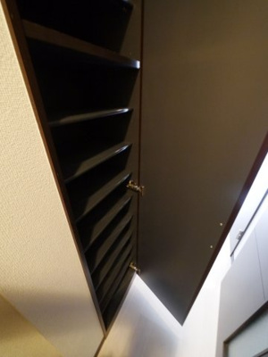 【玄関】 | リテラ箱崎南Ⅰ | 別号室の写真になります。現況優先。