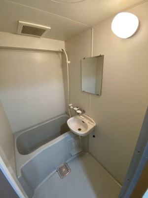 【浴室】 | J FLAT | 別号室の写真になります。現況優先。