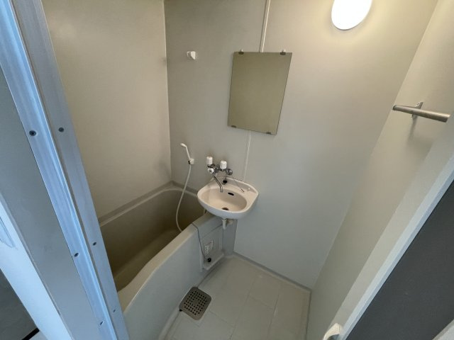 ドミール寺尾のシャワールーム