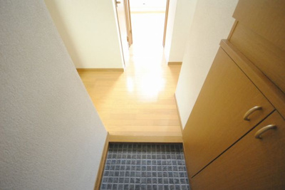 【玄関】 | リブレア南福岡 | 別号室の写真になります。現況優先。