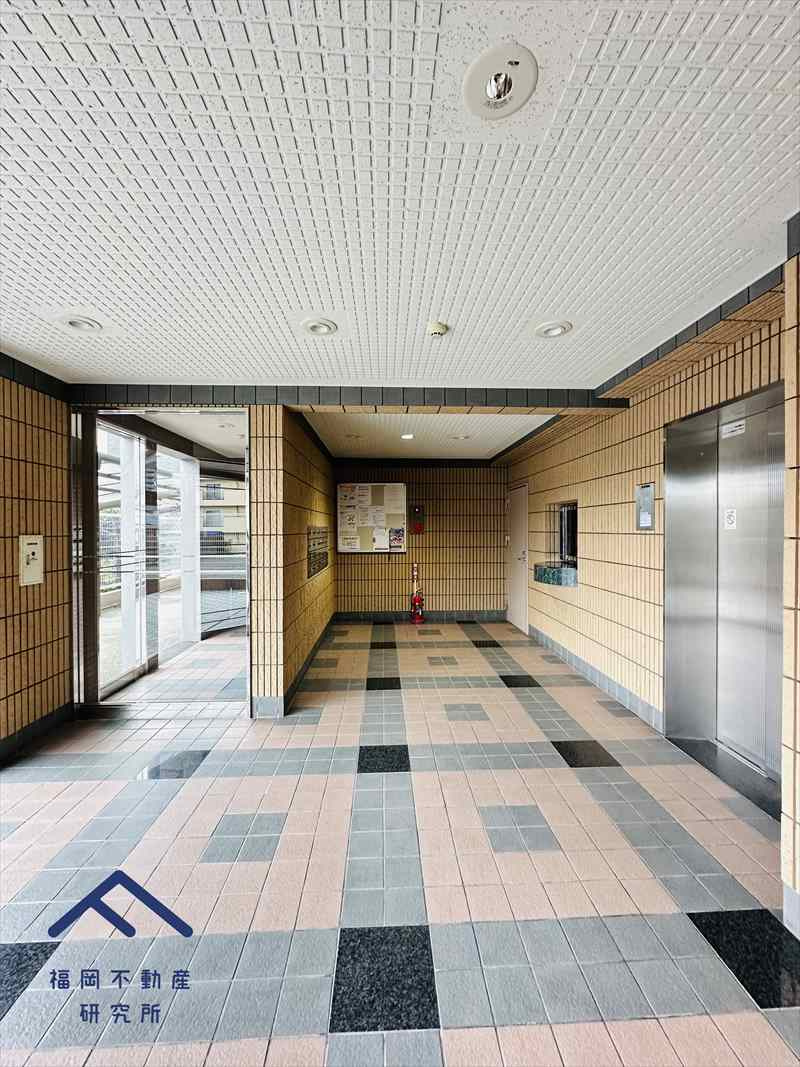 ペルル香椎参道のエントランス