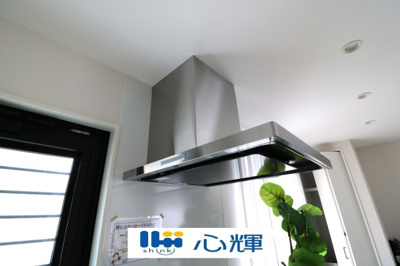 【キッチン】 | 宇部市西本町１丁目３LDK・2階建（築2年9ヶ月） | レンジフード