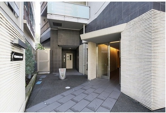 【エントランス】