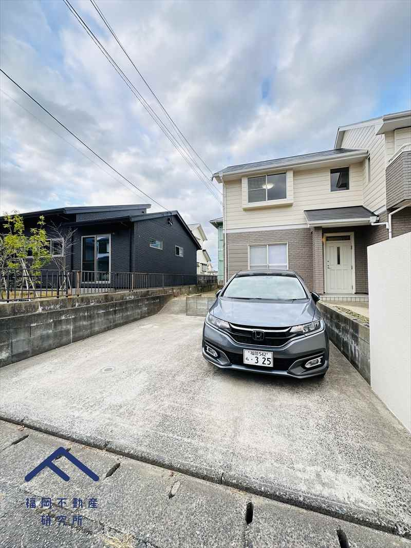 宗像市城西ヶ丘3丁目　戸建ての駐車場