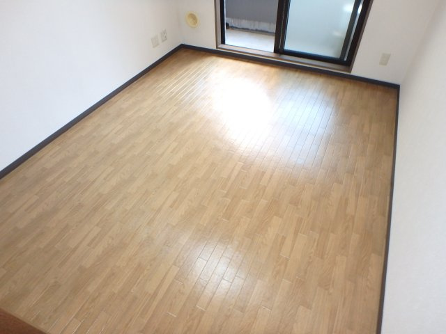 ドミール元住吉の洋室