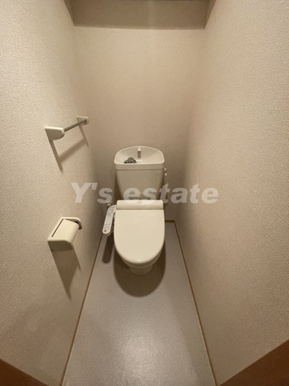 【トイレ】 | シャルム | この写真の反転タイプです