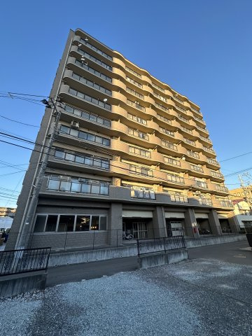 ロイヤルパレス高砂の外観