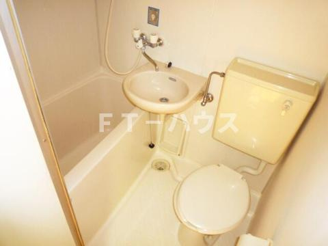 ハウスメイトいこいの洗面所