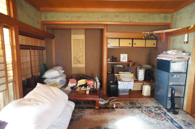 西宮市山口町船坂中古戸建の内装|内装は落ち着いています