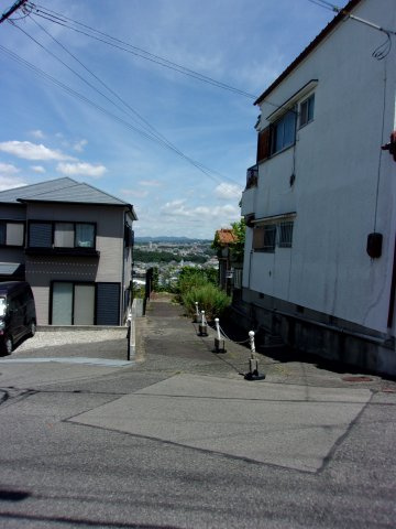 舞子坂４丁目売地の前面道路含む現地写真