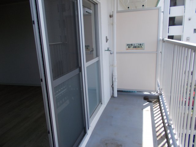 垂水高丸住宅５号棟のバルコニー