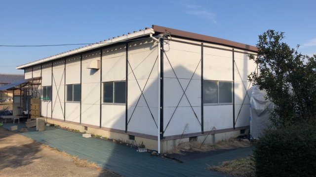 新郷近藤邸の外観|軽量鉄骨造倉庫