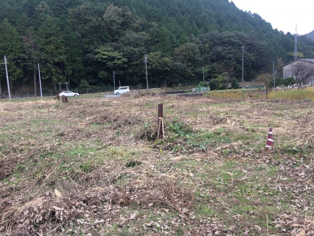 谷村雑種地の前面道路含む現地写真