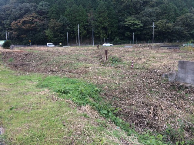 谷村雑種地の前面道路含む現地写真
